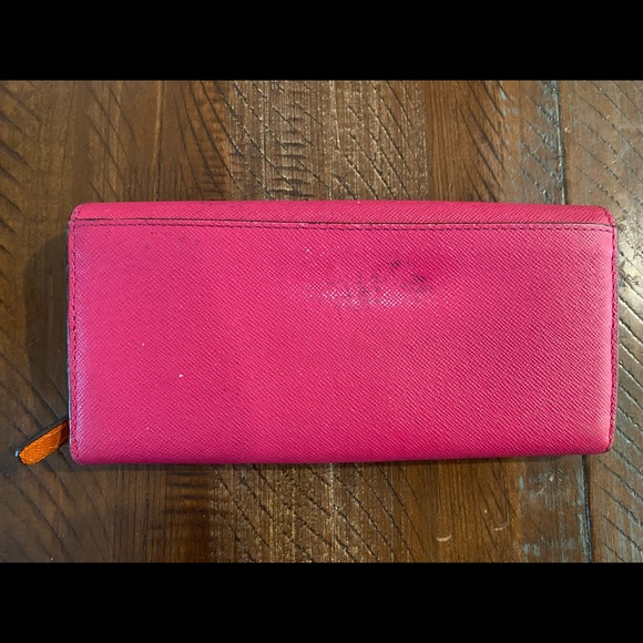 Used Michael Kors Wallet - Picture 4 of 4